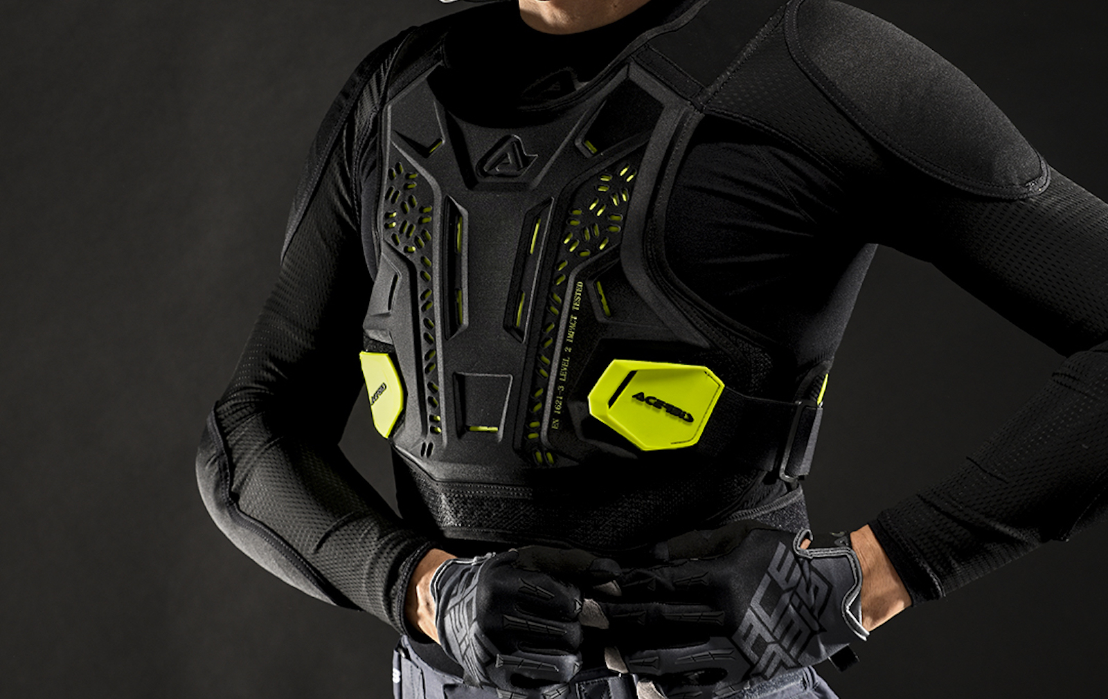 https://www.ebikecult.it/wp-content/uploads/2020/12/BODY-ARMOUR-1-copia.jpeg